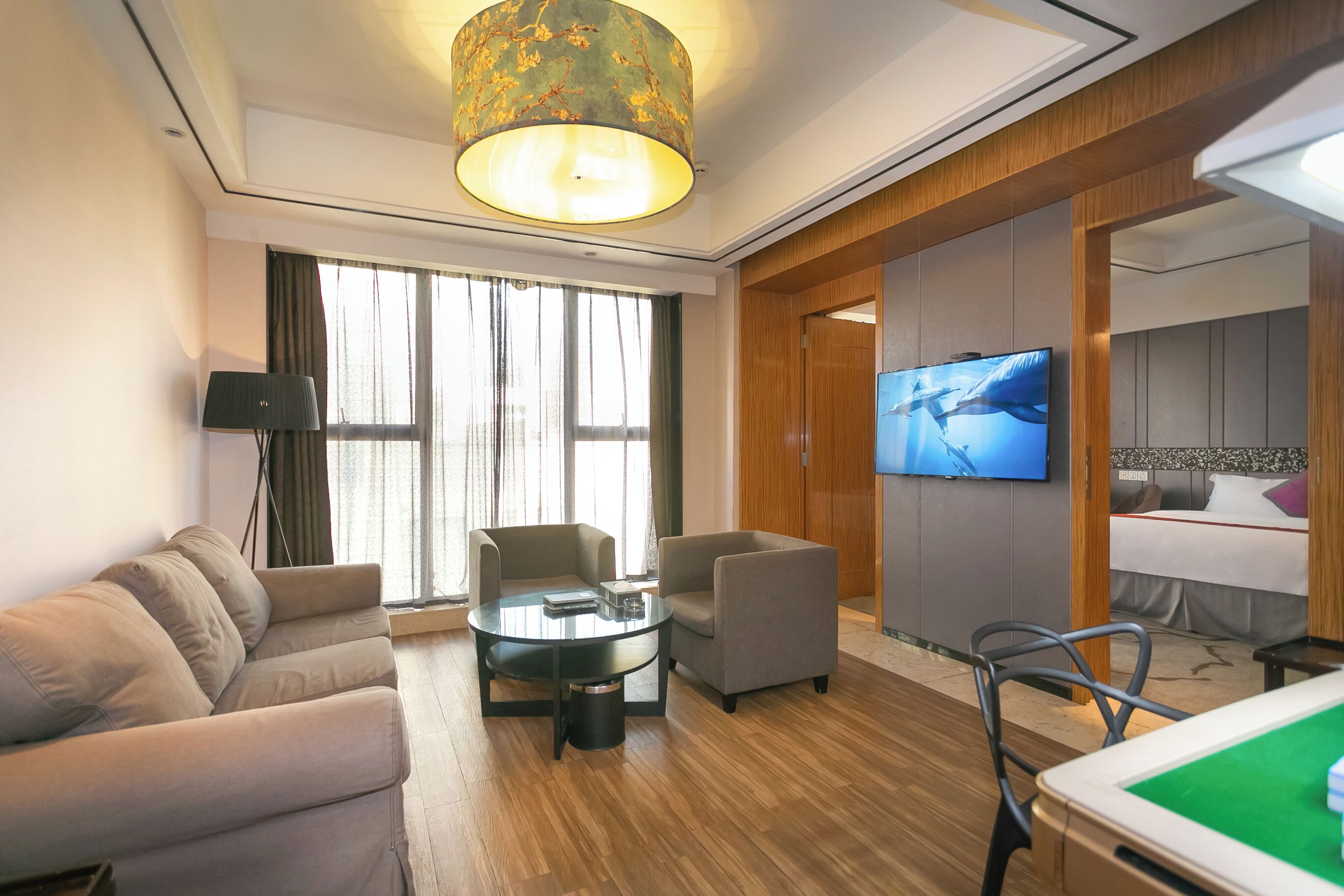 Suite, City View | Living area