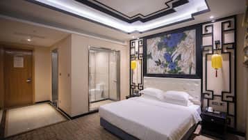 Desk, laptop workspace, blackout drapes, free WiFi