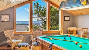 Games room - Chinook House (Manzanita)