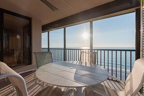 Outdoor dining - Admiralty on Gulf Shore Dr. - 6th flr Beachfront Penthouse - Amazing Gulf views & Stunning Sunsets (Naples)