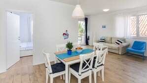 Unclassified image, 4 of 10, button - Apartments Villa Karmen - Two-bedroom Apartment With Balcony and Sea View (Dubrovnik)
