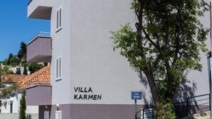 Unclassified image, 5 of 10, button - Apartments Villa Karmen - Two-bedroom Apartment With Balcony and Sea View (Dubrovnik)