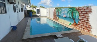 Whitehouse cozy 1-bedroom apartment in lovely Willemstad with AC