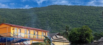 BGF RESIDENCY - LODGE