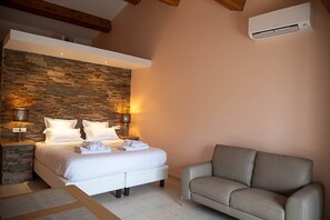 Free WiFi - Deluxe Studio Terrace 4* (CASENEUVE)
