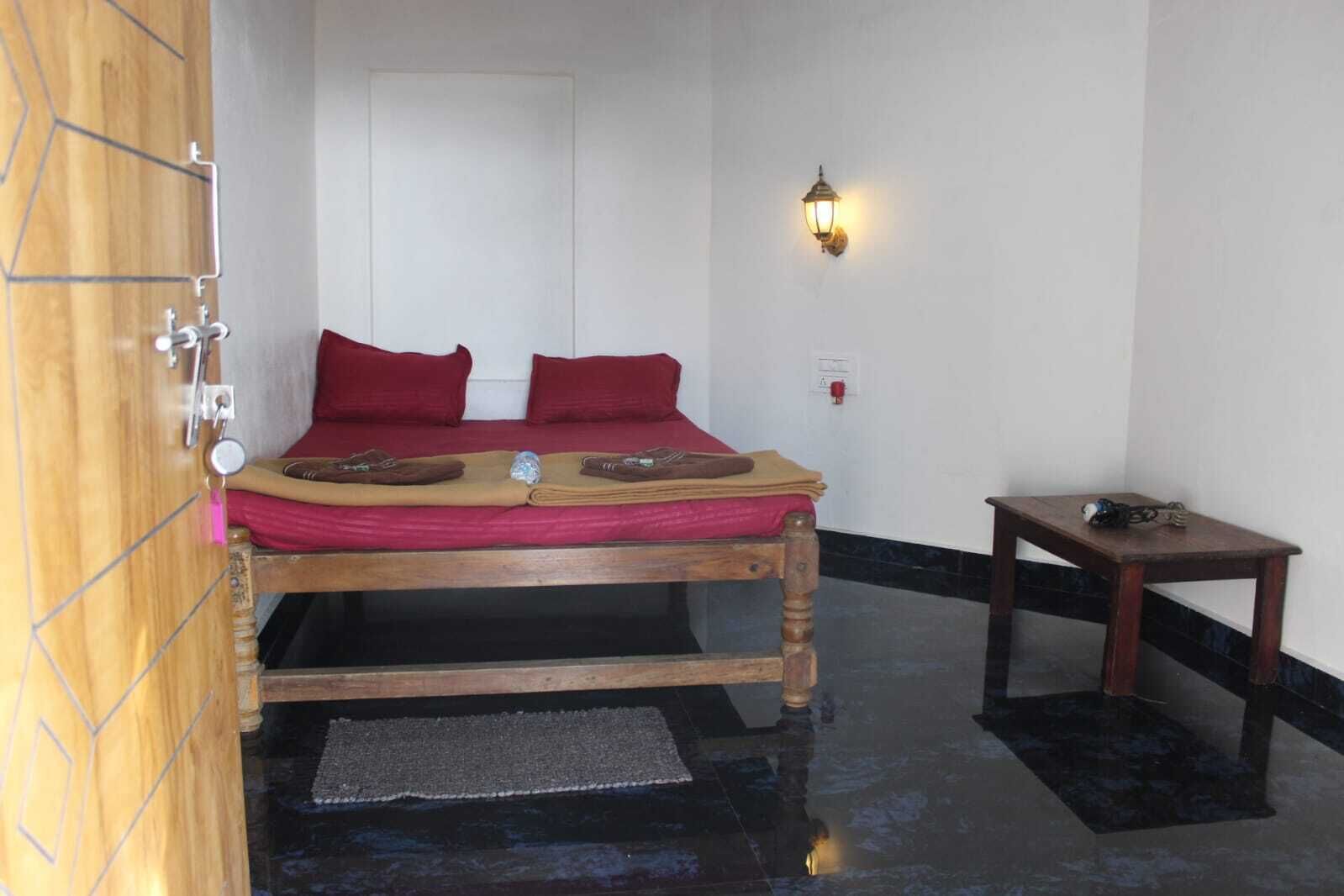 Double Room | Free WiFi