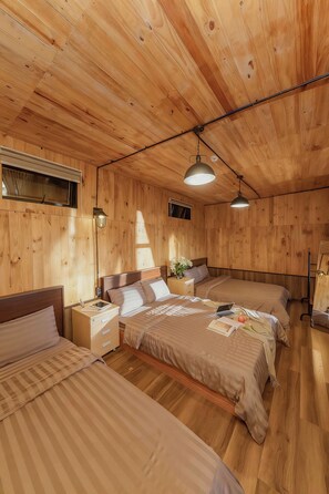 Family Triple Room | Laptop workspace, free WiFi - Ye Lam Homestay Da Lat (Da Lat)