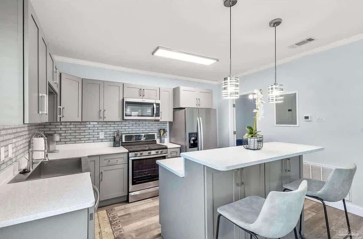 冰箱、微波炉、烤箱、炉灶