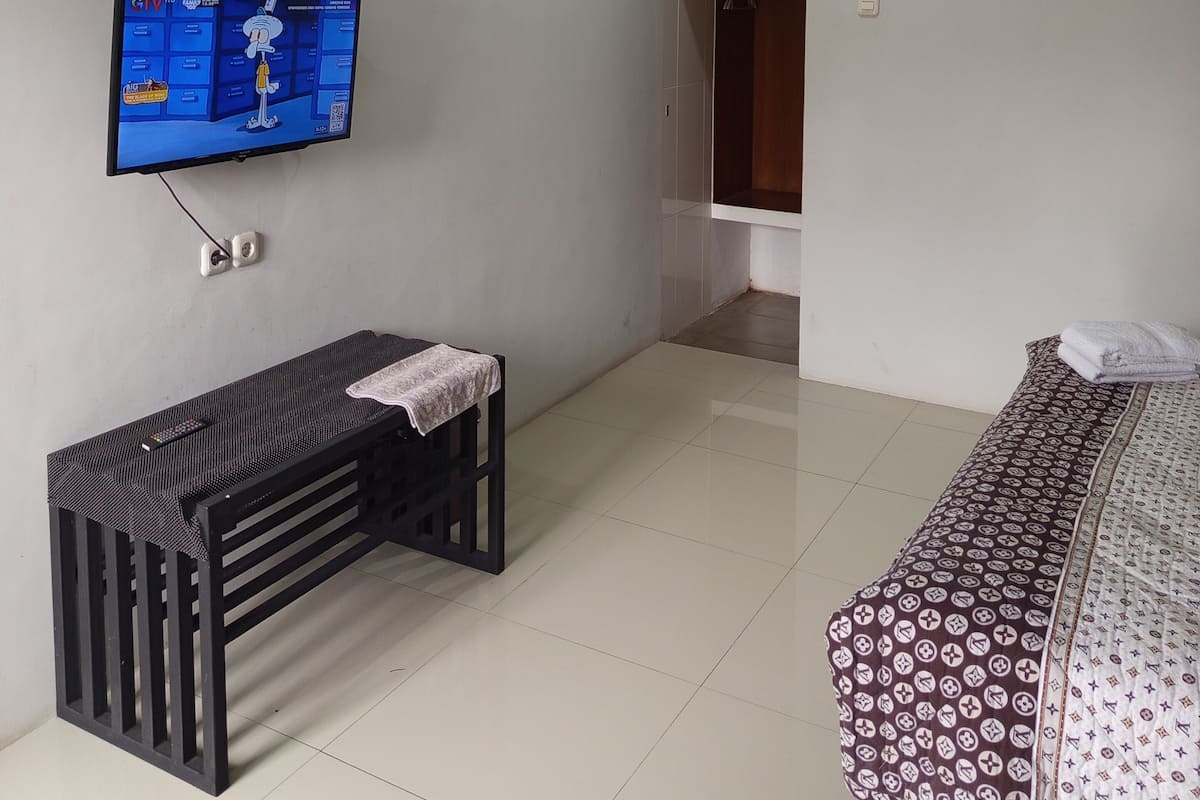 Standard Double Room | Free WiFi