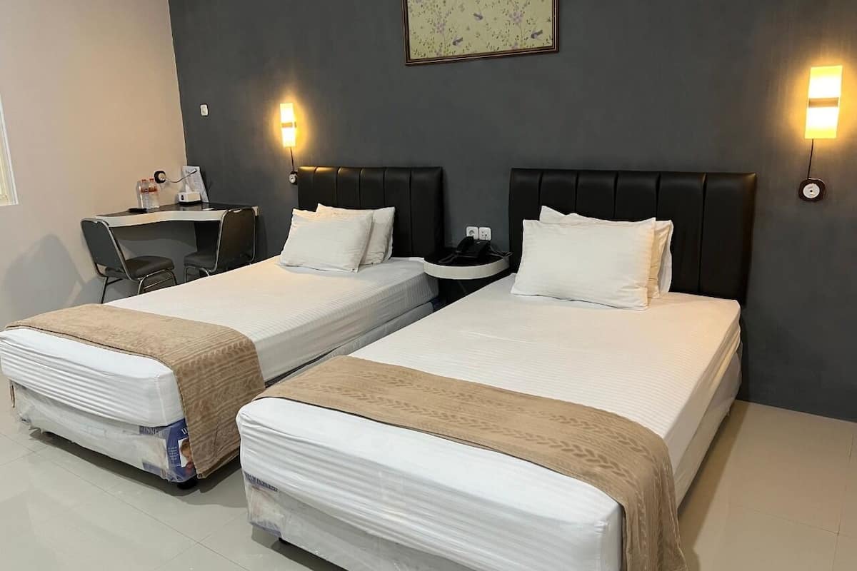 Standard Twin Room | Free WiFi