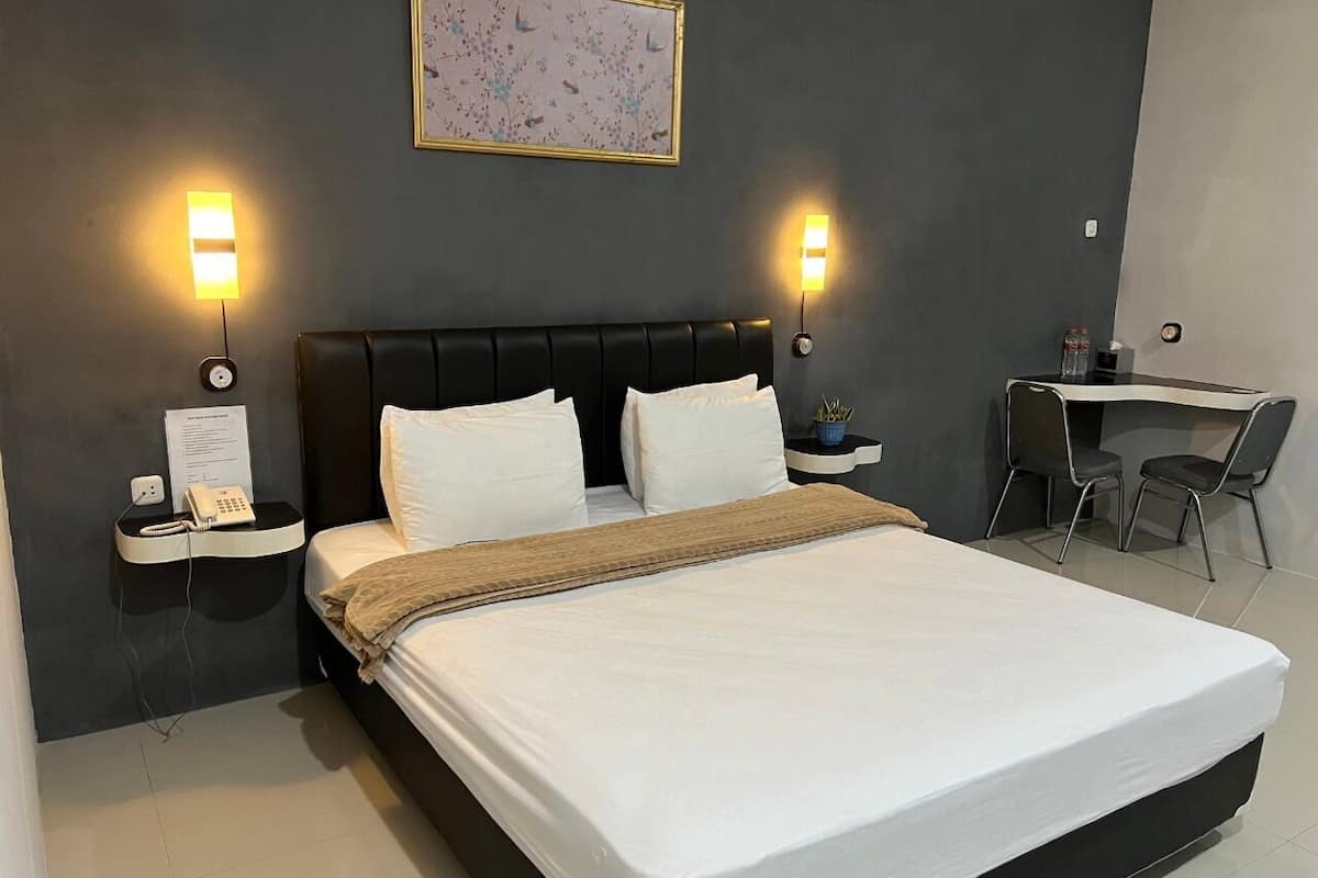 Standard Double Room | Free WiFi