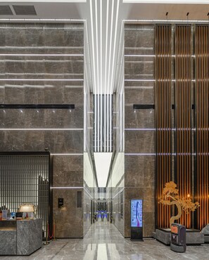 ฝ่ายต้อนรับ