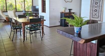 Vanuatu, Aroe Island Beach House
