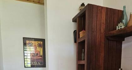Vanuatu, Aroe Island Beach House