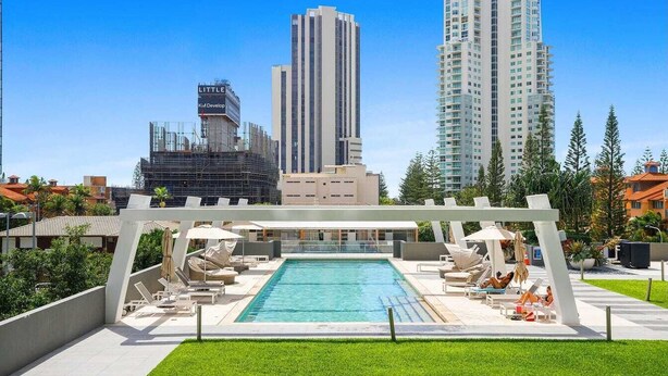 Unclassified image, 1 of 25, button - Broadbeach Stunner Modern and Central w/free parking (Broadbeach)