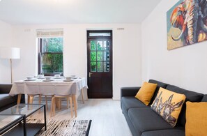 Living area - Luxury Garden Terrace - 4BR in Fulham (London)