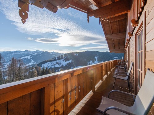 Large holiday apartment on the mountain