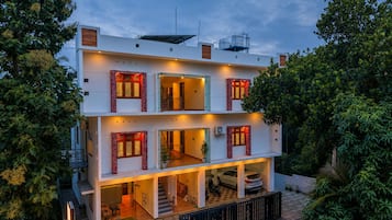 Fachada de la propiedad