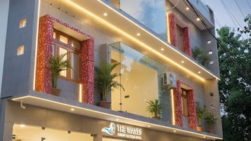 Fachada de la propiedad