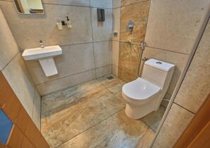 Bathroom - De Waves (Varkala)