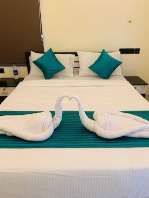 Iron/ironing board - De Waves (Varkala)