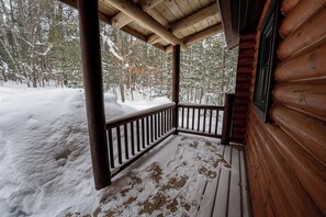 Property grounds - New Listing • Lakefront • Hot Tub • Near Pictured Rocks • Sleeps 12 (Wetmore)