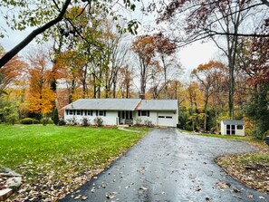 Exterior - Peaceful Unit with Scenic Views (Springfield)