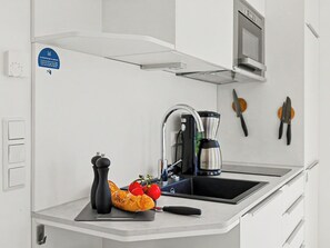 Fridge, microwave, dishwasher, cookware/dishes/utensils - Seemomente (615) by Interhome (Lembruch)