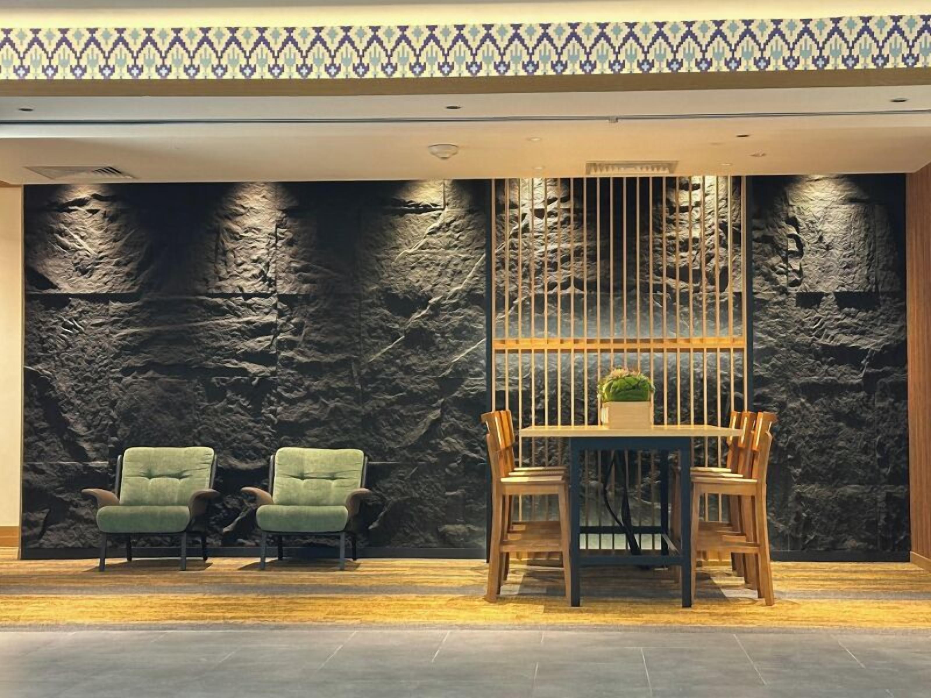 Coin salon dans le hall