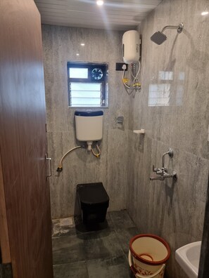 Bathroom - Breezenx (Kihim)