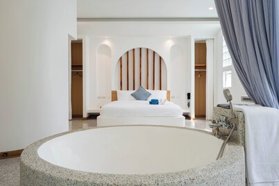 Downtown Oasis Pool Villa Collection | KTV Private Stay | Near Walking Street