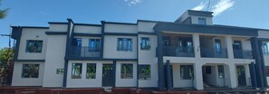 Exterior - Lakeview Apartments - Luxurious stay a stone throw from the city centre. (Kisumu)