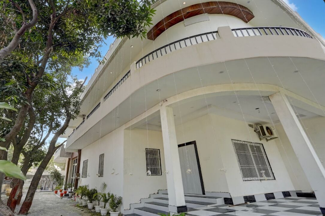 Fachada da propriedade