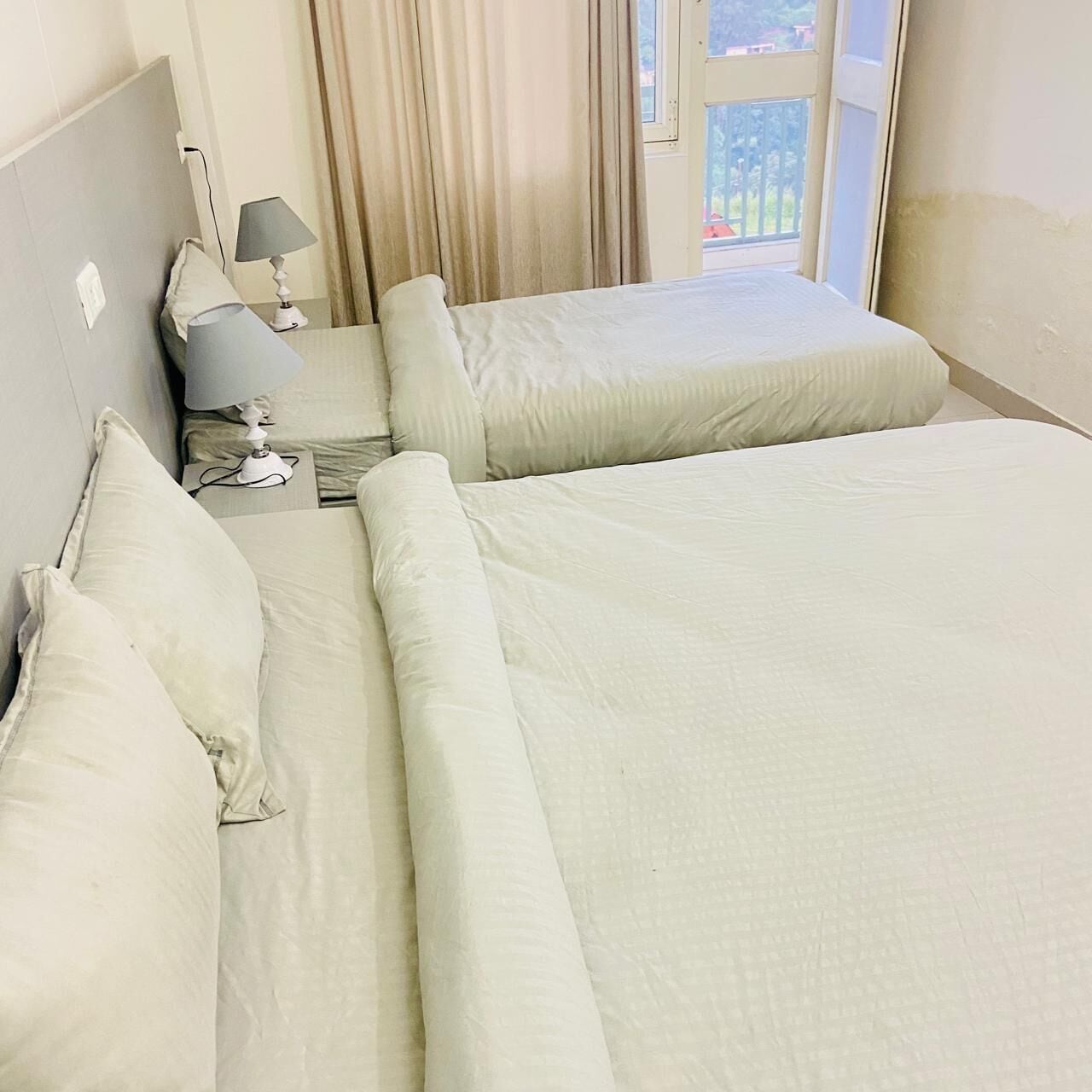 Family Room, City View | Desk, free WiFi