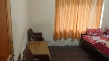 Quarto casal | Camas extras/dobráveis (sobretaxa), roupa de cama