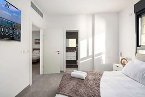4 slaapkamers, een strijkplank/strijkijzer, wifi, beddengoed