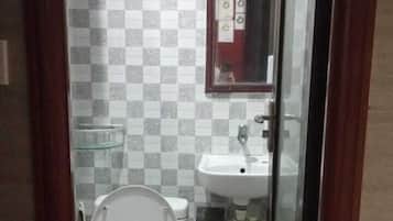 Deluxe Single Room | Bathroom