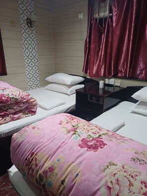 Free WiFi - EVEREST BASE CAMP HOSTEL (Kowloon)