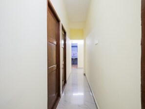 Interior - Super Hotel O Kilpauk Near Don Bosco College (Chennai)