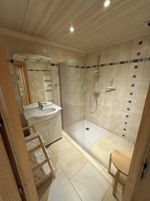 Bathroom - La Maison (Amnéville)
