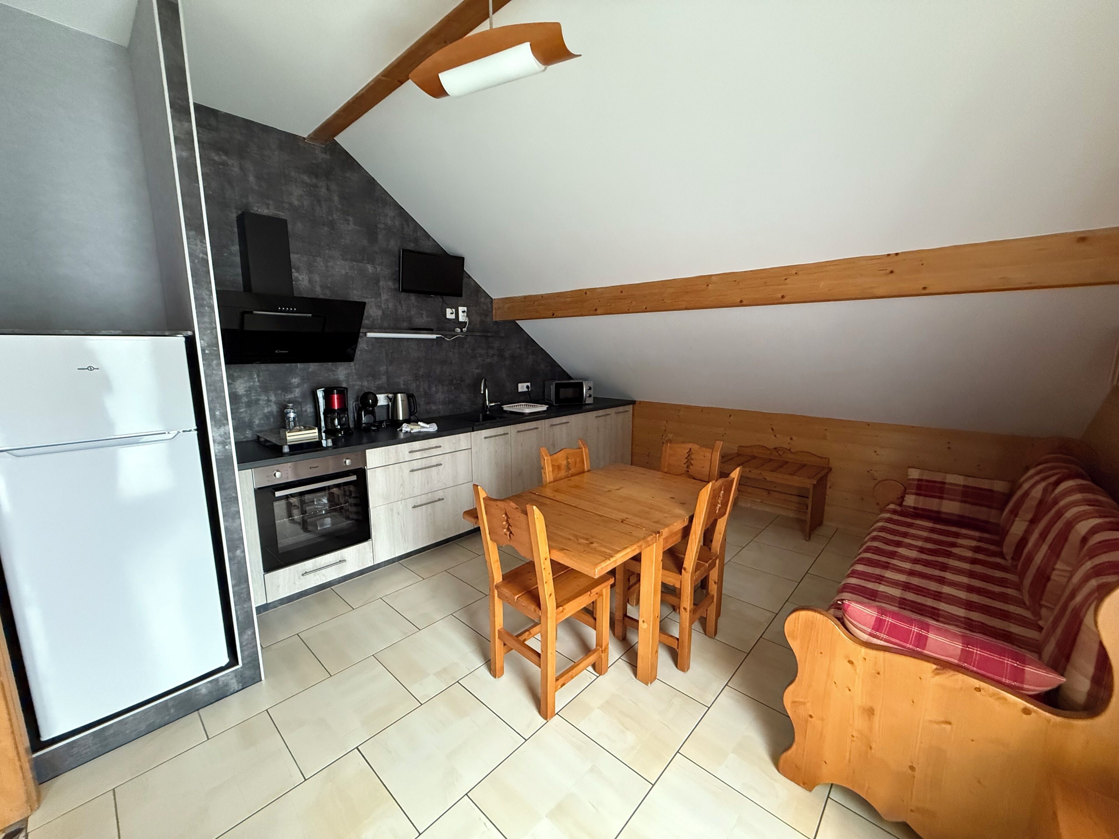 Classic Apartment | Private kitchen | Fridge, microwave, oven, stovetop