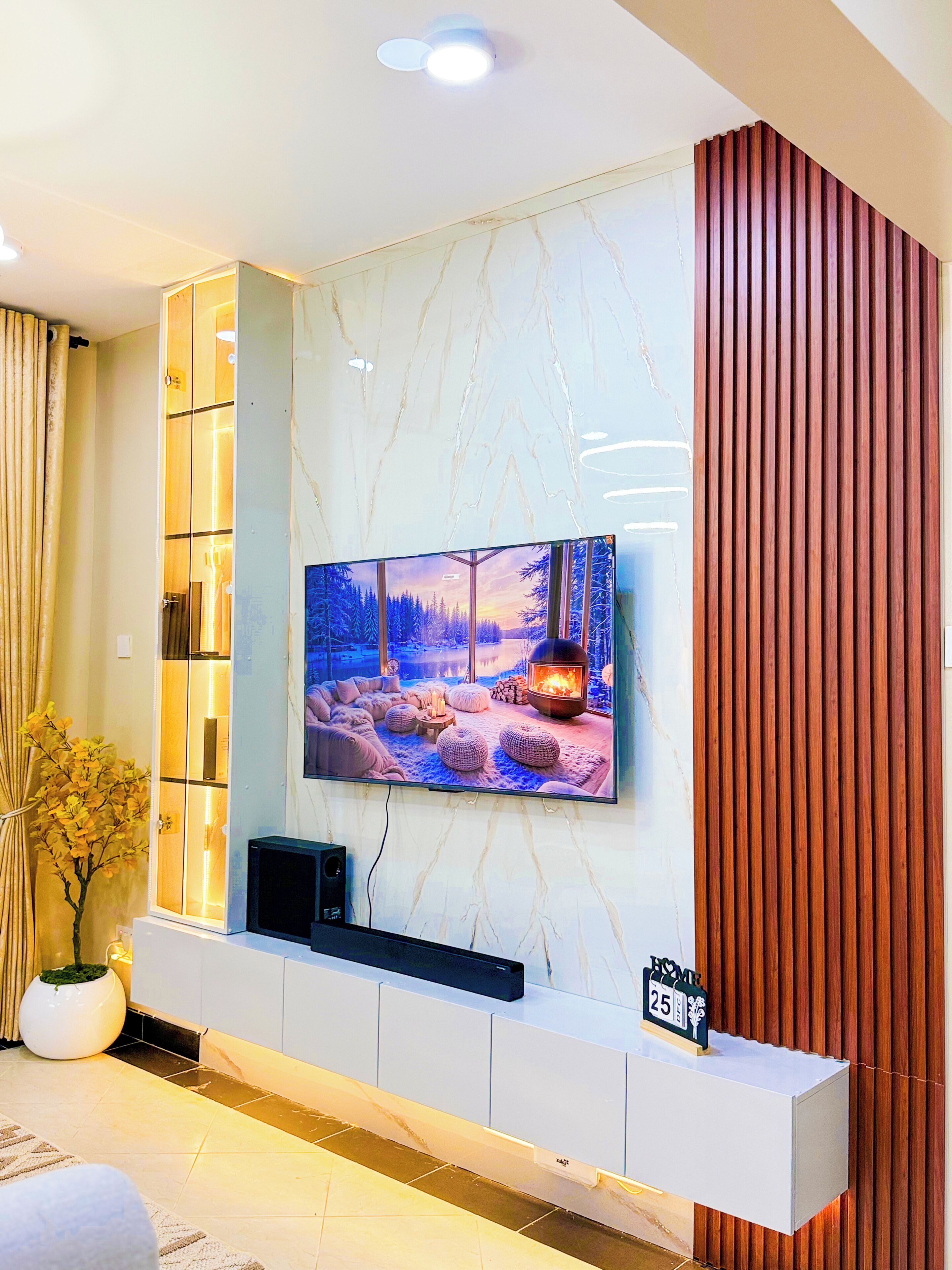 Family Apartment, Balcony, City View | Living area