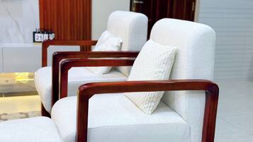 Family Apartment, Balcony, City View | Living area