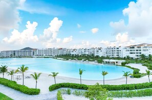 Beach - Relax by the 30,000 m² Crystal Lagoon – Stylish 2BR Apt. 5 min drive Downtown PC (punta cana)