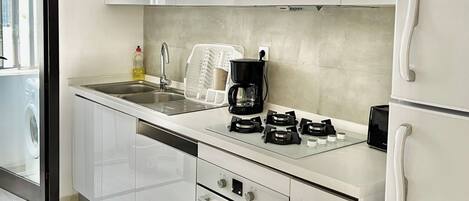 Fridge, microwave, oven, stovetop