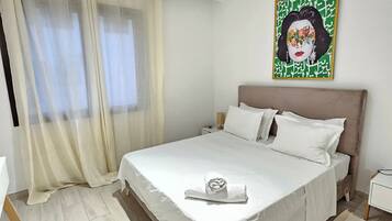 2 bedrooms, iron/ironing board, Internet, bed sheets
