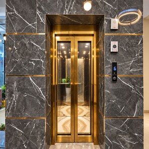 Lift - SG Royal Portico (Haridwar)