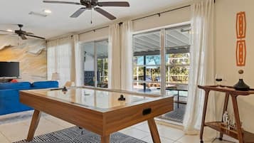 Family House, 4 Bedrooms, Lanai, Canal View | Game room