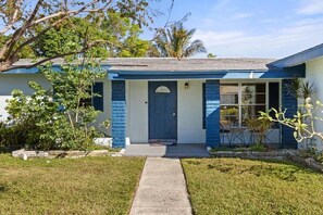 Family House, 4 Bedrooms, Lanai, Canal View | Exterior - Port Charlotte Waterfront Home (Port Charlotte)