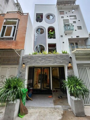 Exterior - Lunaria Maison - Local Side (Ho Chi Minh)